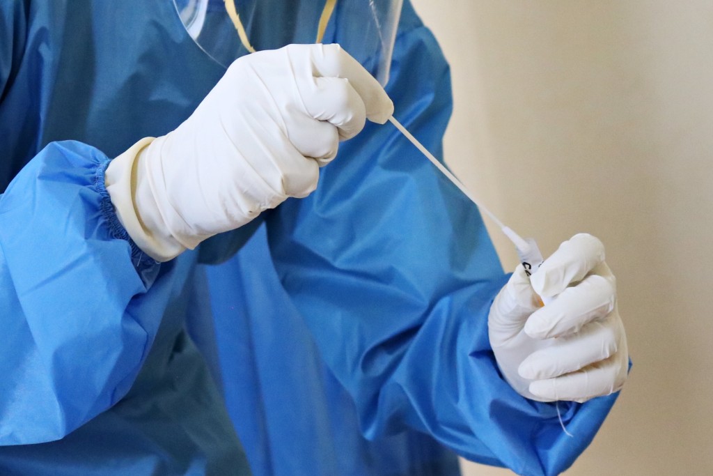 coronavirus_test_taking_1.jpg